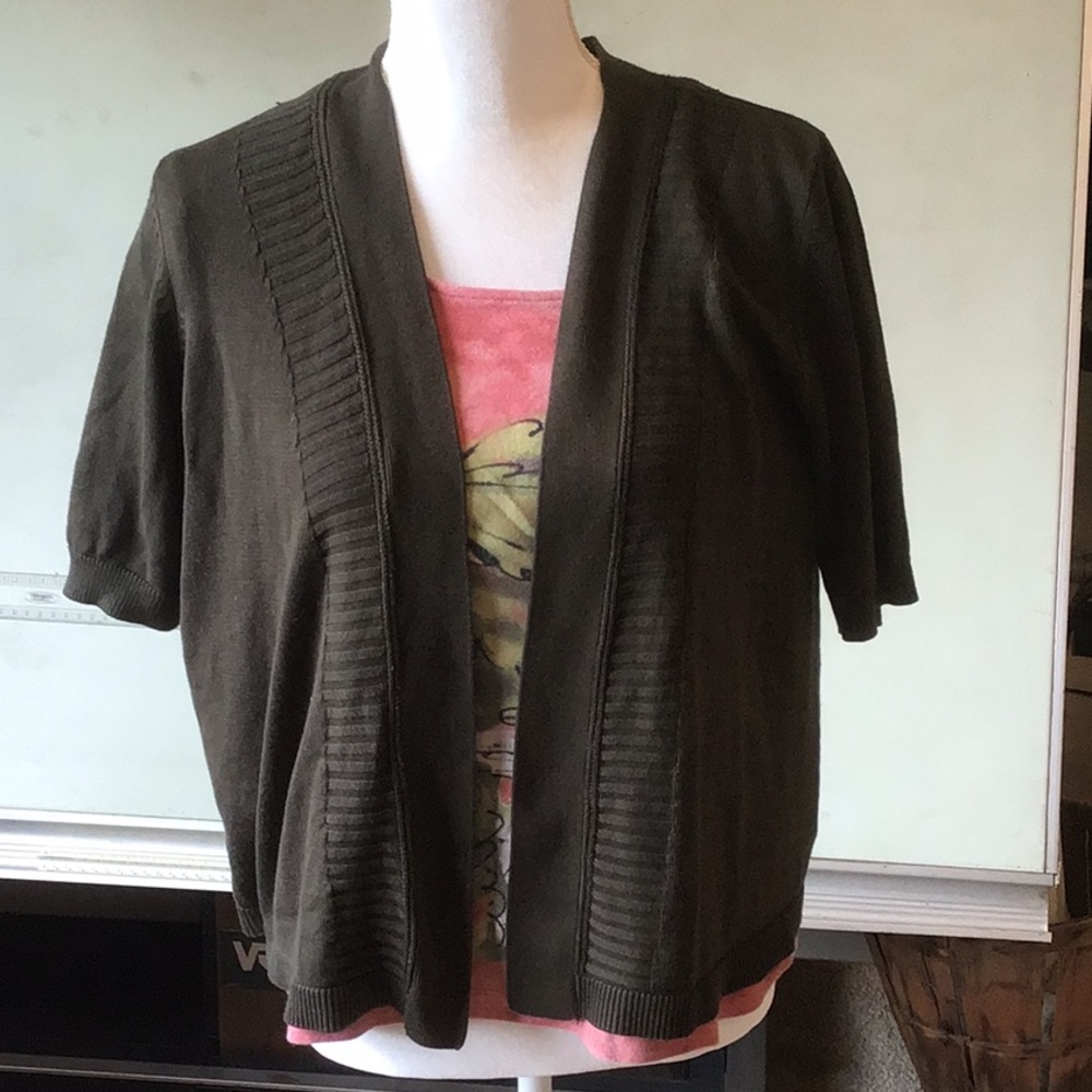 Beautiful Moss Green Sweater With Front Detail